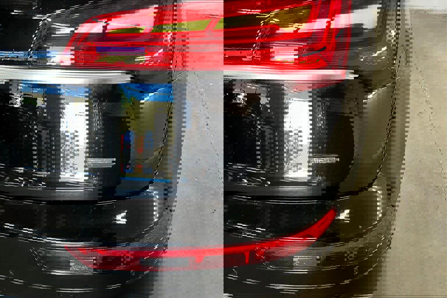 Used 2022 Audi Q5 e Premium w/ Convenience Package image 11