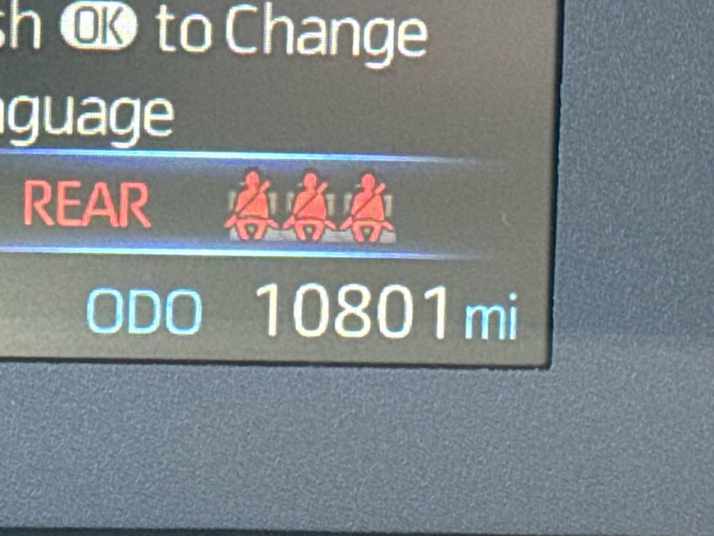 Used 2024 Toyota Corolla Cross LE w/ Moonroof Package AWD/4WD image 18