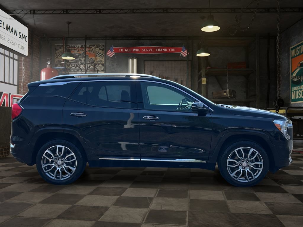 Certified 2024 GMC Terrain Denali w/ Denali Premium Package AWD/4WD image 8