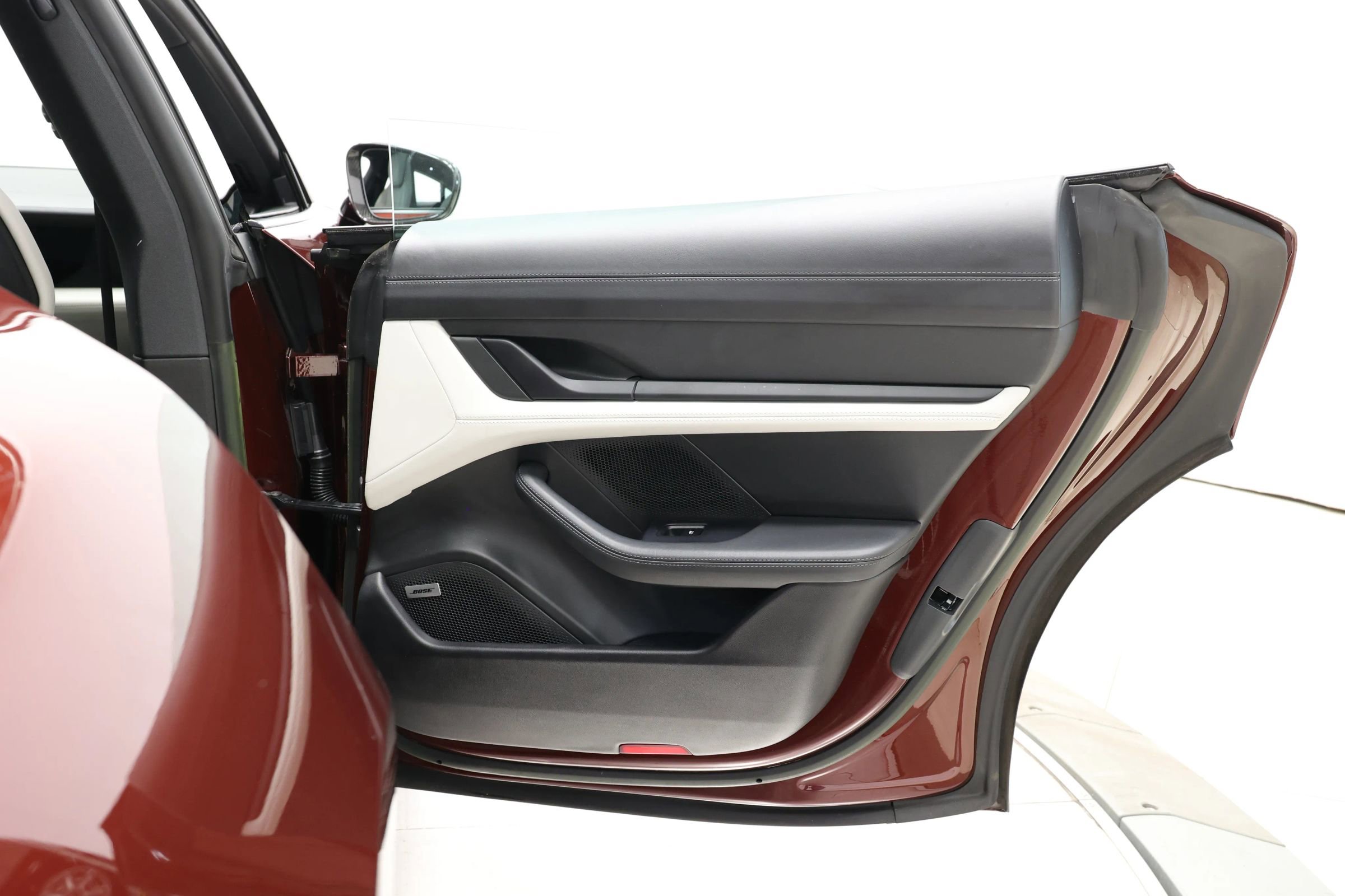 Used 2022 Porsche Taycan image 54