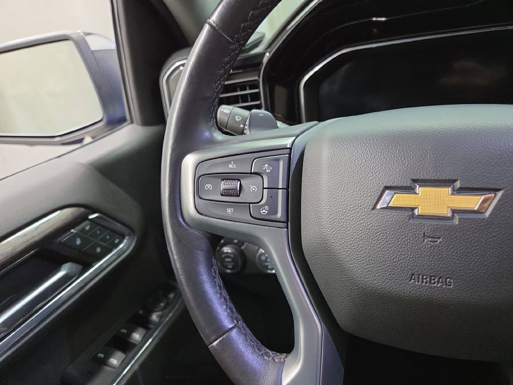 Used 2023 Chevrolet Silverado 1500 LTZ AWD/4WD image 18