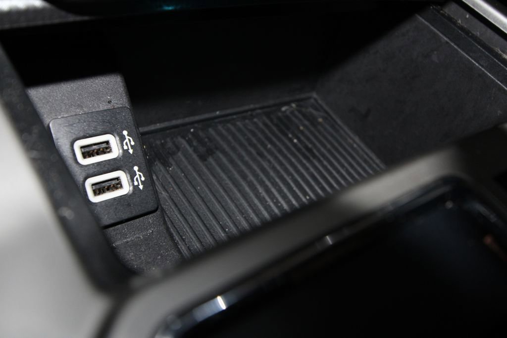 Used 2017 Ford F150 Lariat w/ Equipment Group 502A Luxury image 19