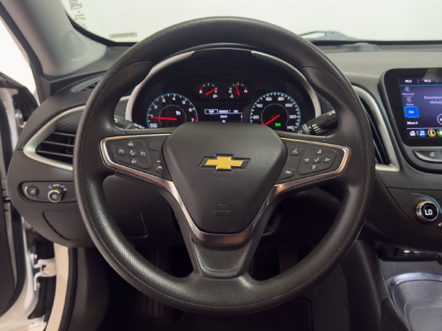 Used 2025 Chevrolet Malibu LT FWD image 6