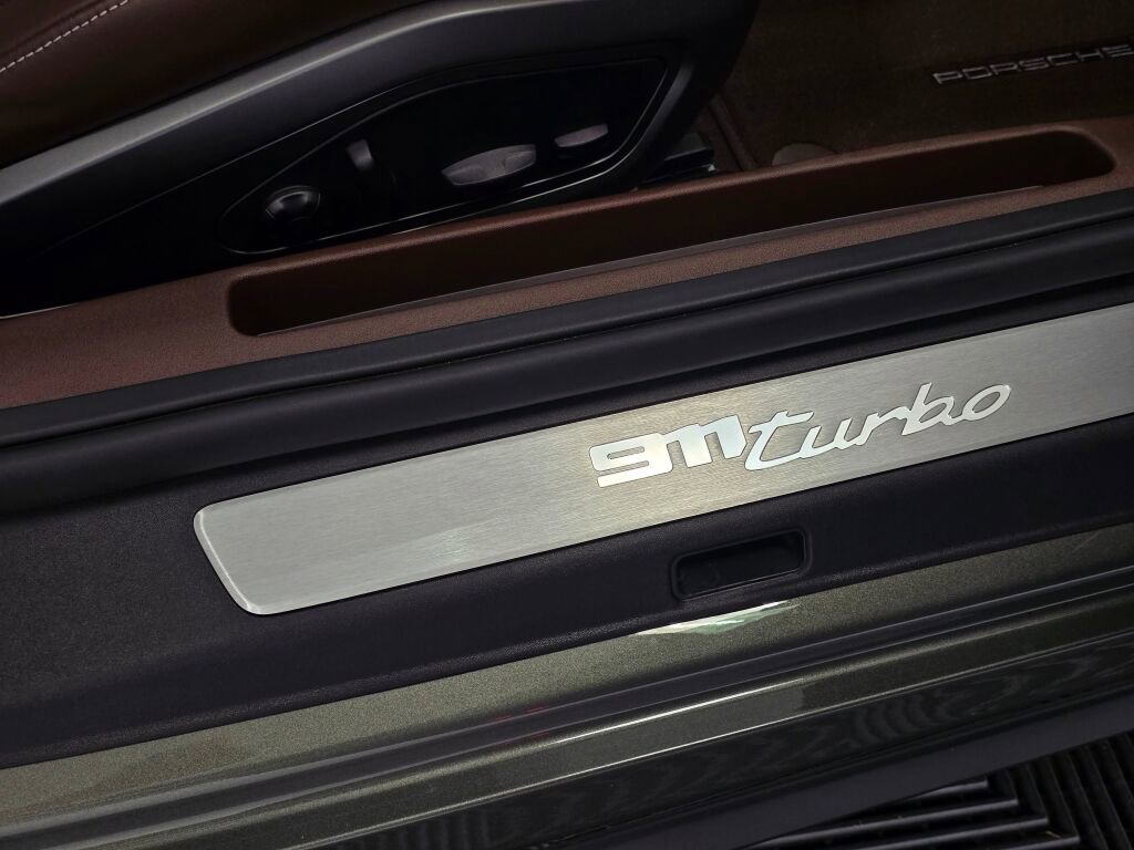 Certified 2022 Porsche 911 Turbo image 26