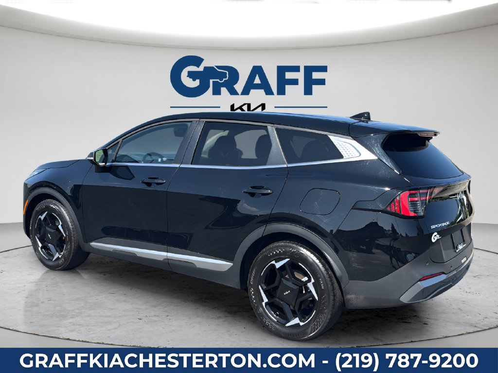 Used 2026 Kia Sportage EX FWD image 4