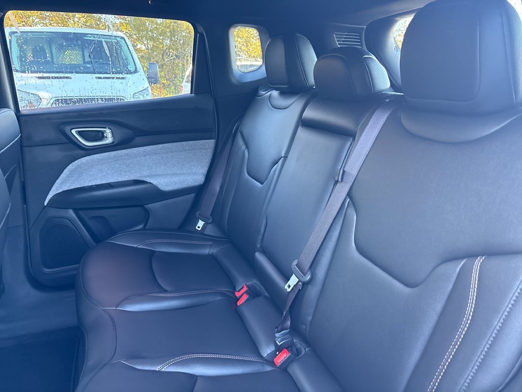 Used 2023 Jeep Compass Latitude AWD/4WD image 13