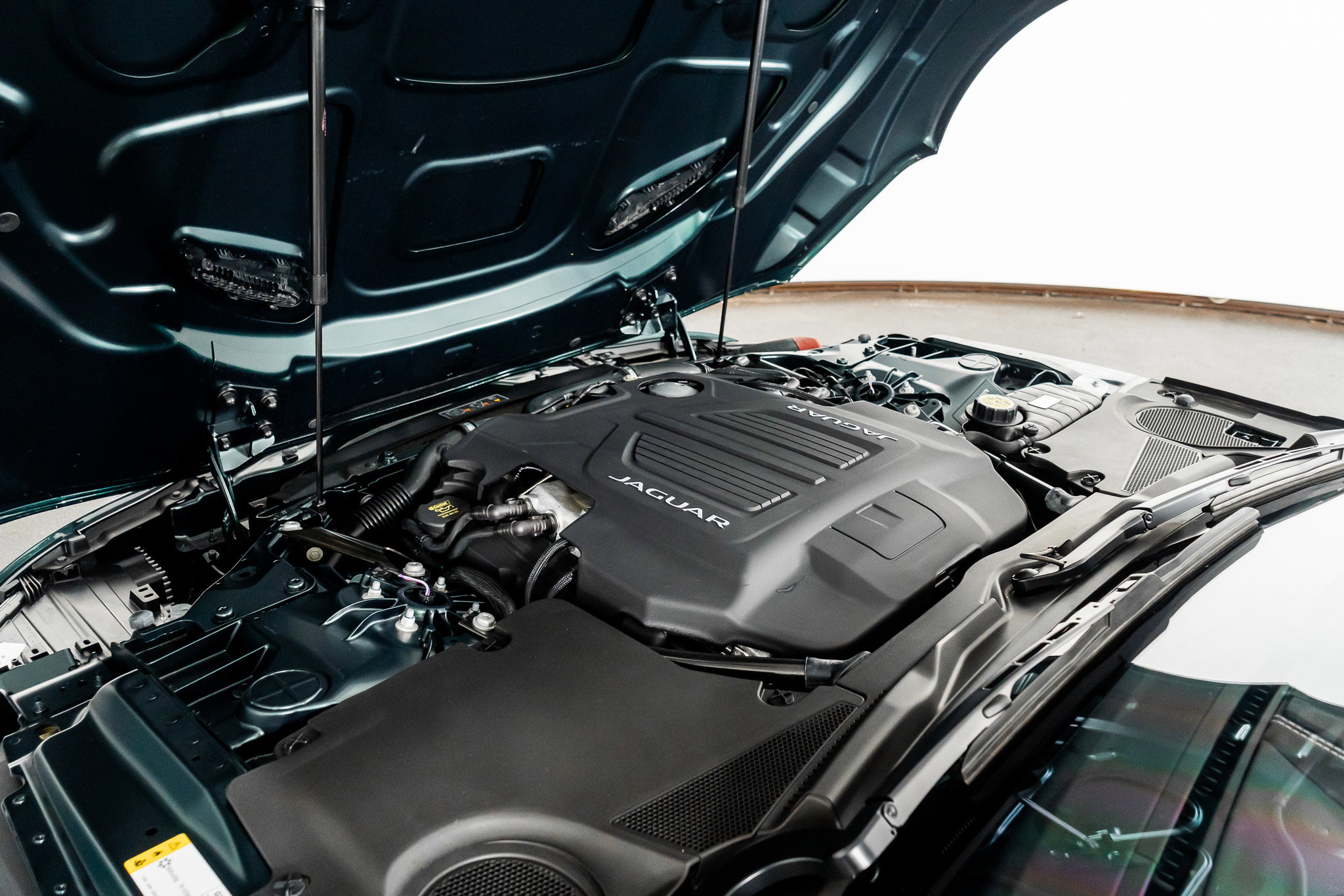 Used 2023 Jaguar F-TYPE R image 53