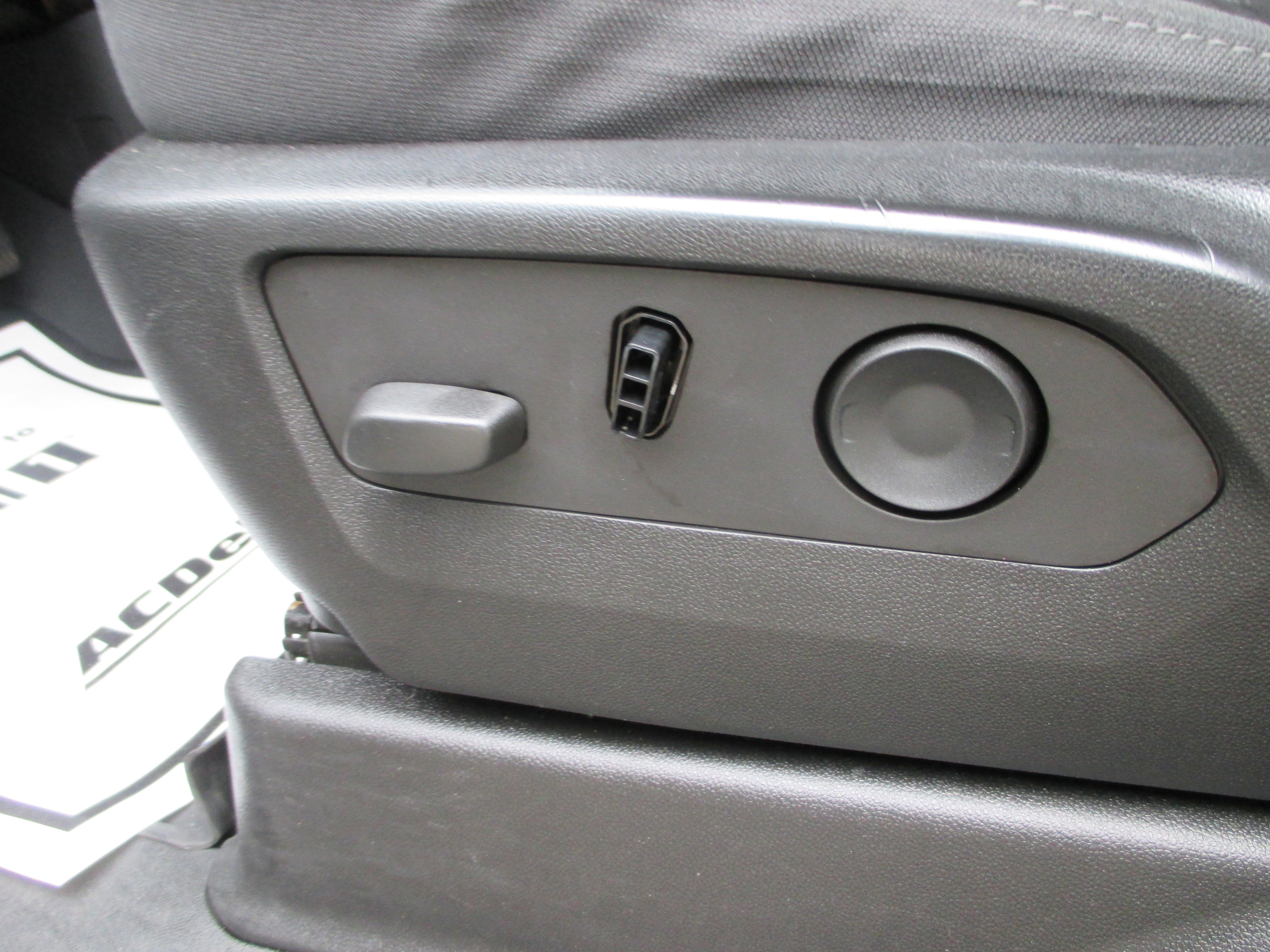 Used 2023 GMC Yukon XL SLE w/ Max Trailering Package image 18