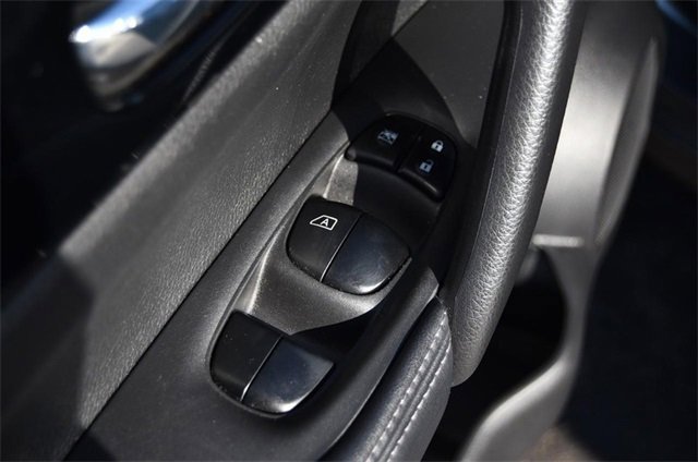 Used 2018 Nissan Rogue Sport SV w/ SV Technology Package image 8