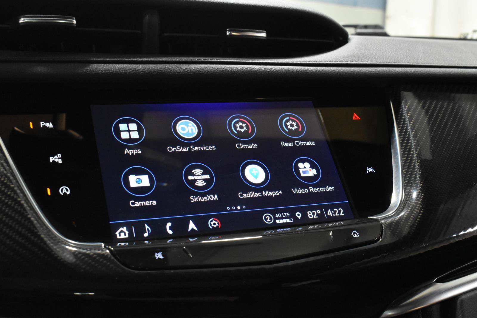 Certified 2025 Cadillac XT6 Sport w/ Technology Package AWD/4WD image 14
