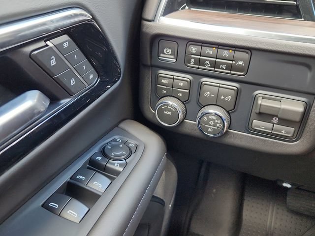 New 2026 Chevrolet Tahoe LT w/ Comfort Package AWD/4WD image 23