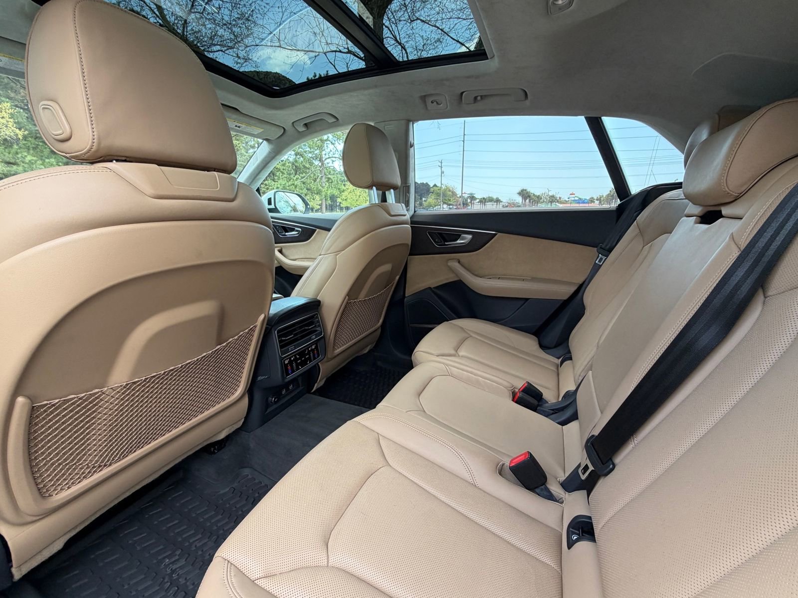 Used 2019 Audi Q8 Prestige image 15