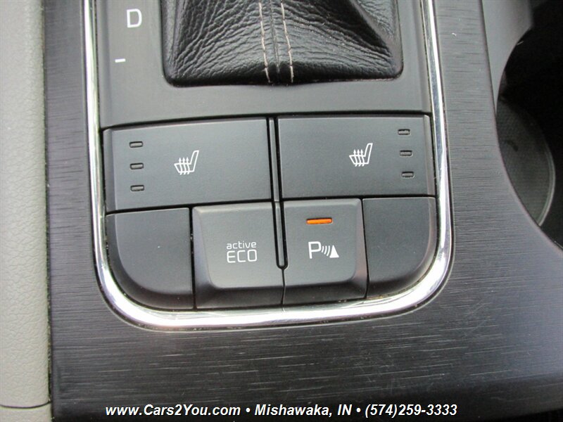 Used 2017 Kia Sedona LX w/ LX Essentials Premium Package FWD image 36