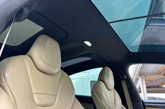 Used 2016 Tesla Model X 90D image 15