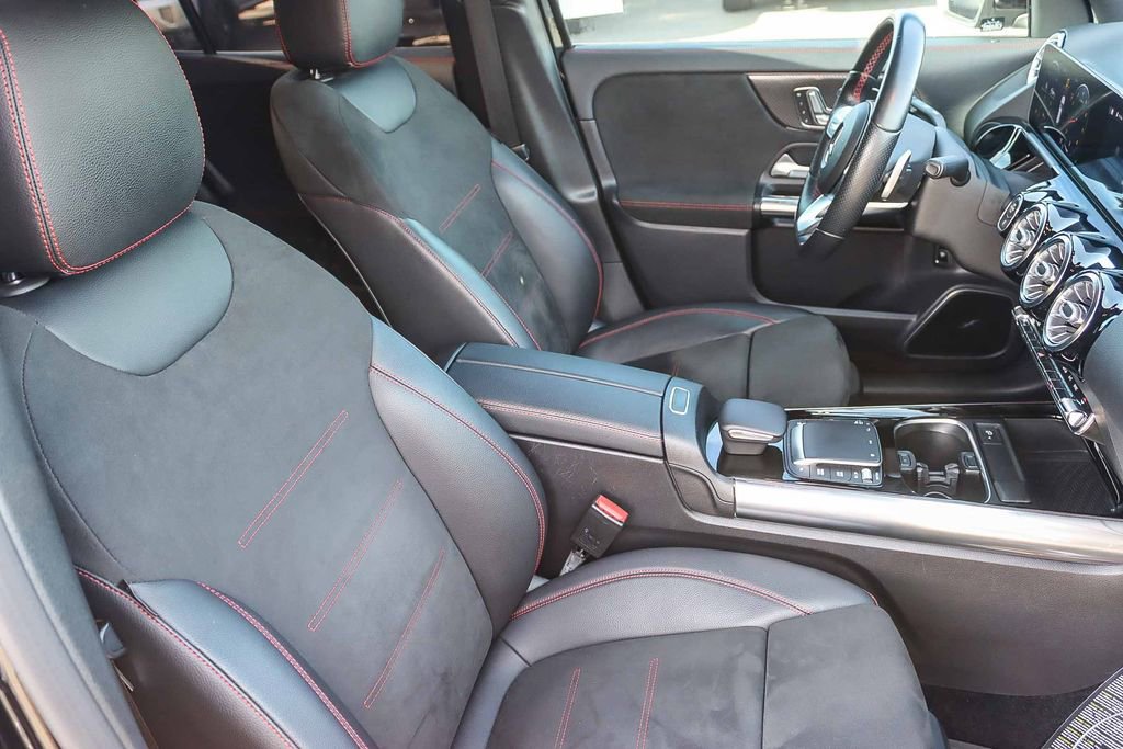 Used 2021 Mercedes-Benz GLA 250 4MATIC image 39