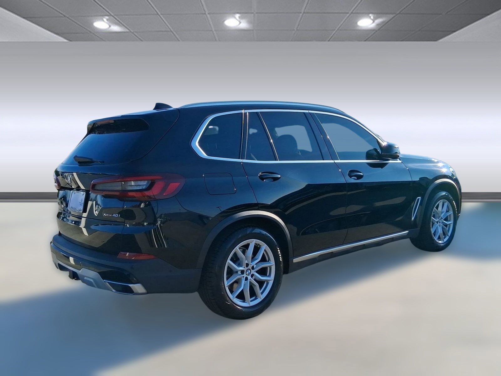 Used 2021 BMW X5 xDrive40i w/ Parking Assistance Package image 8