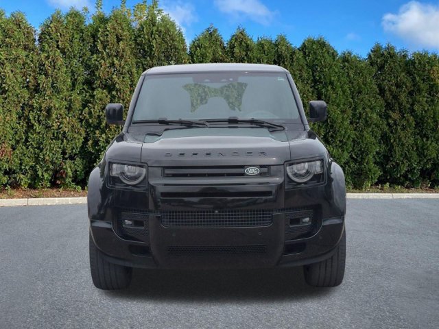 Certified 2024 Land Rover Defender 110 V8 AWD/4WD image 2