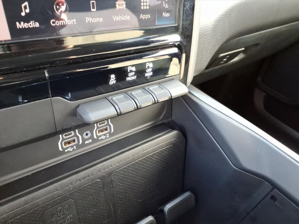 Used 2025 RAM 1500 Big Horn image 24