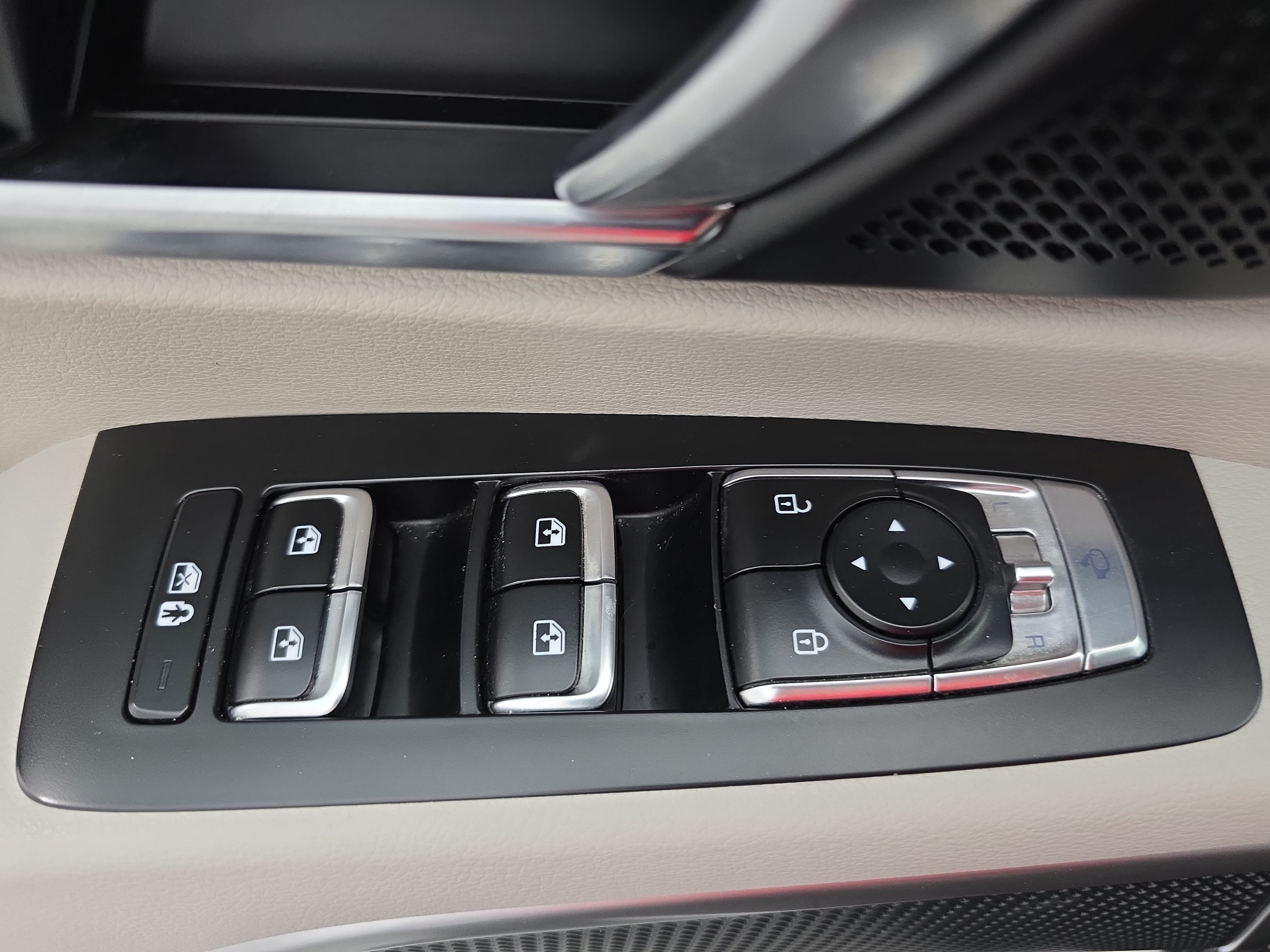 Used 2022 Kia Telluride EX w/ EX Premium Package AWD/4WD image 28