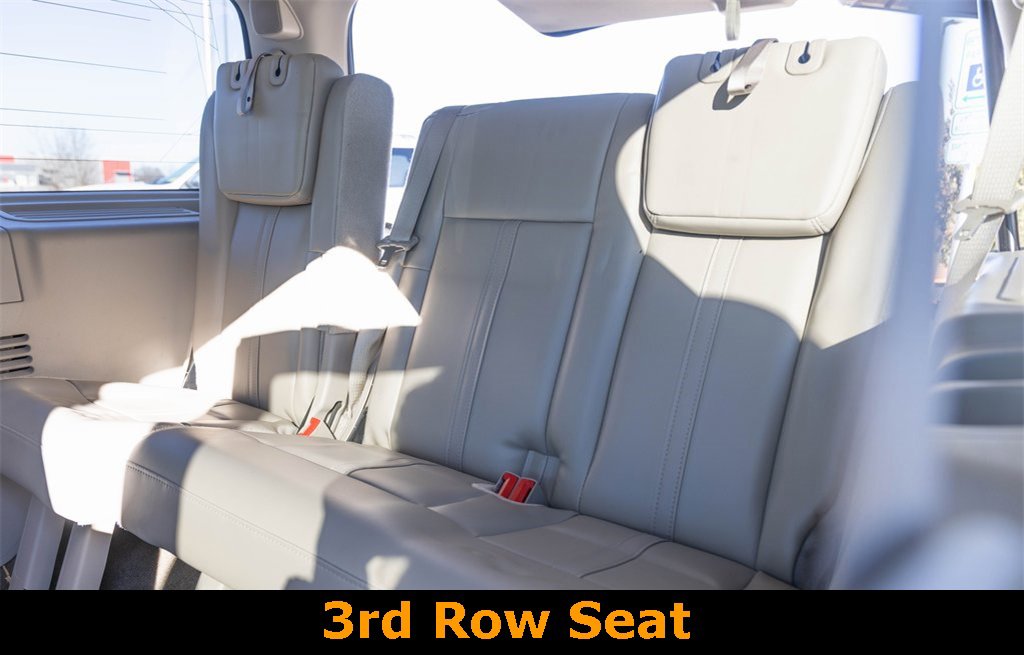 Used 2016 Lincoln Navigator Select image 29