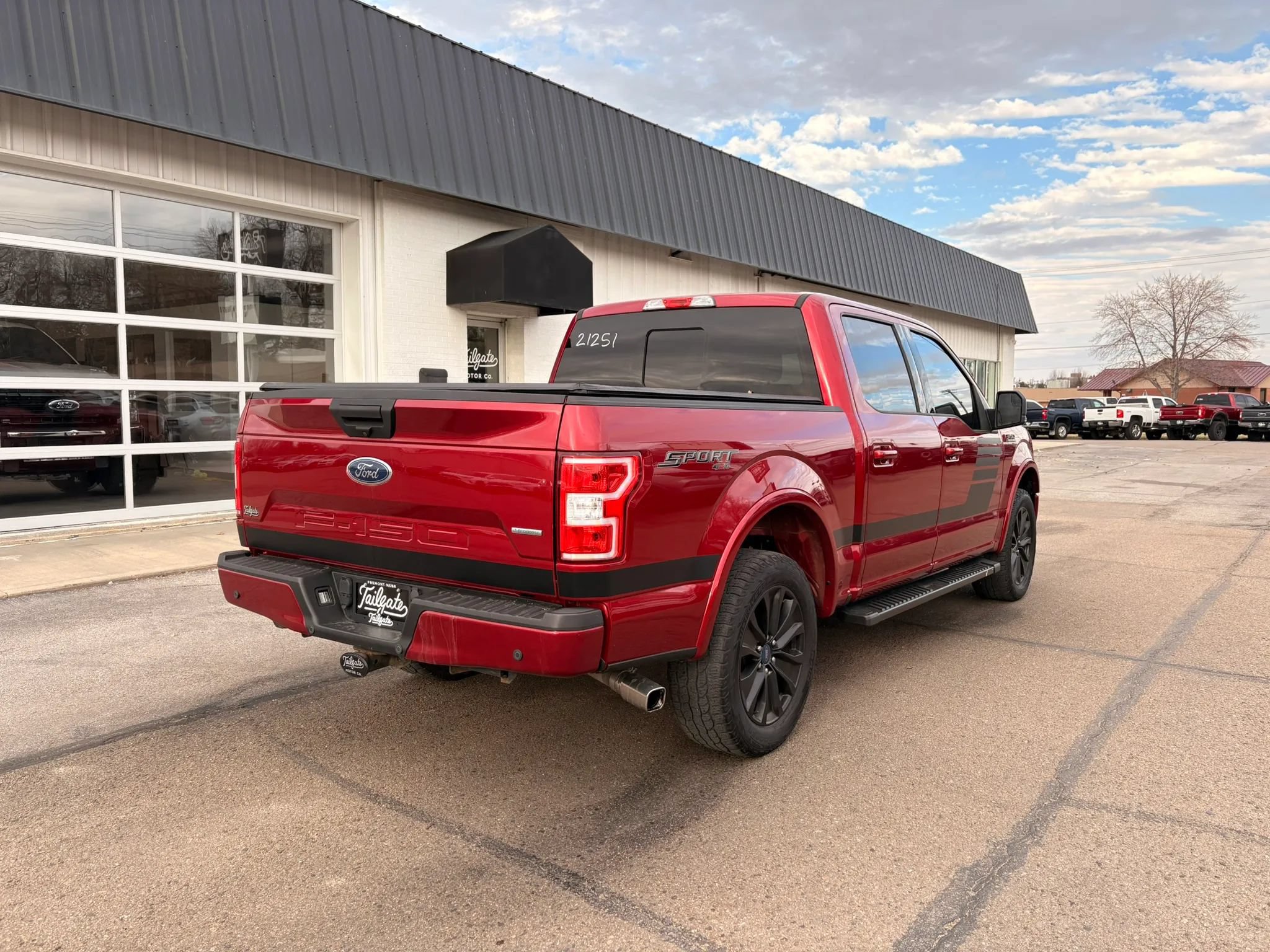 Used 2019 Ford F150 XLT w/ Equipment Group 302A Luxury AWD/4WD image 6