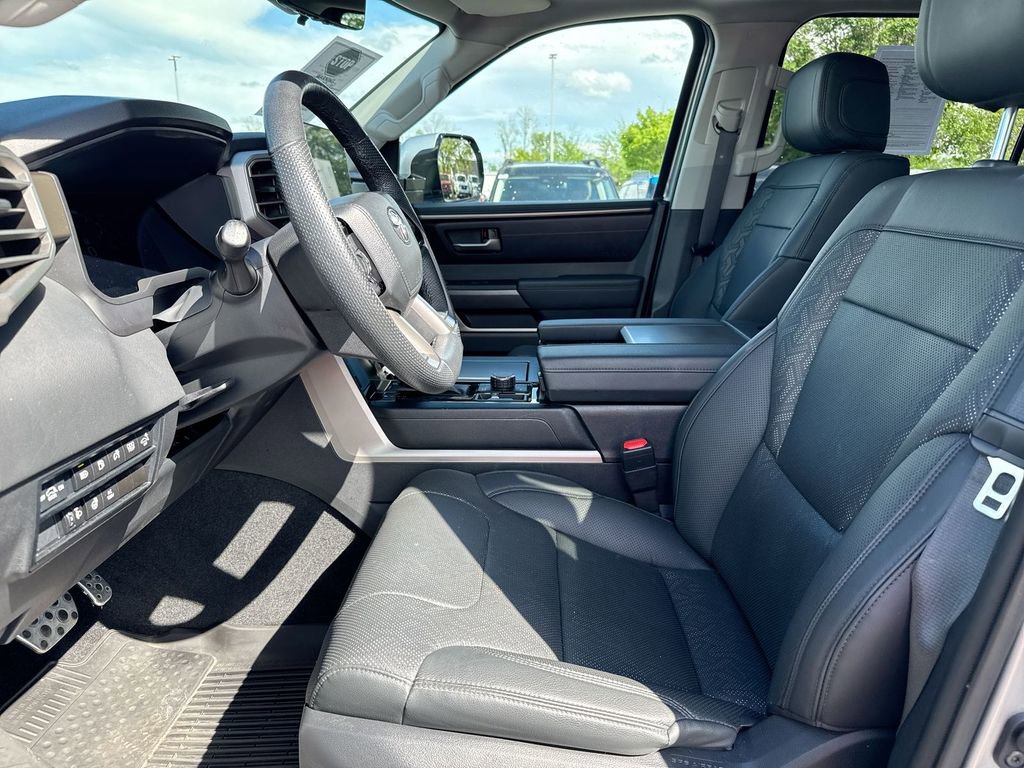 Used 2024 Toyota Sequoia SR5 w/ SR5 Premium Package AWD/4WD image 21