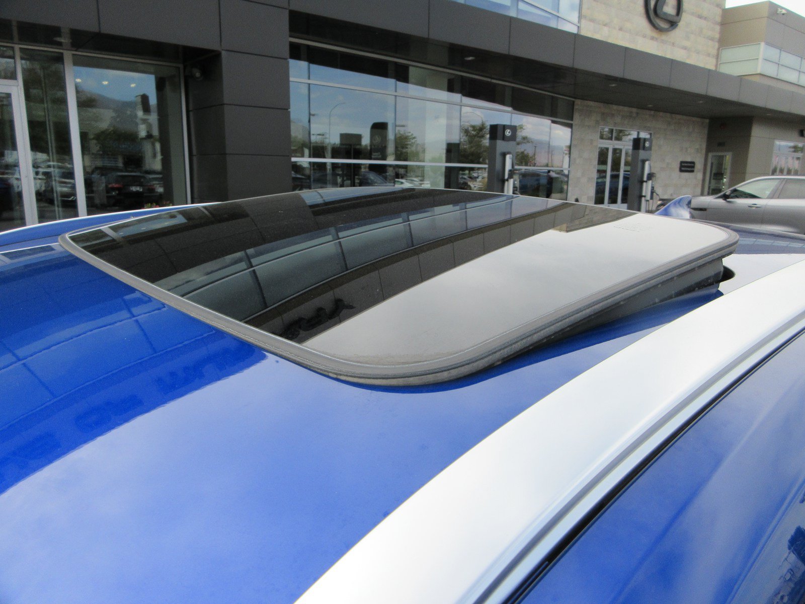 Used 2021 Lexus UX 250h F Sport w/ F Sport Premium Package AWD/4WD image 18
