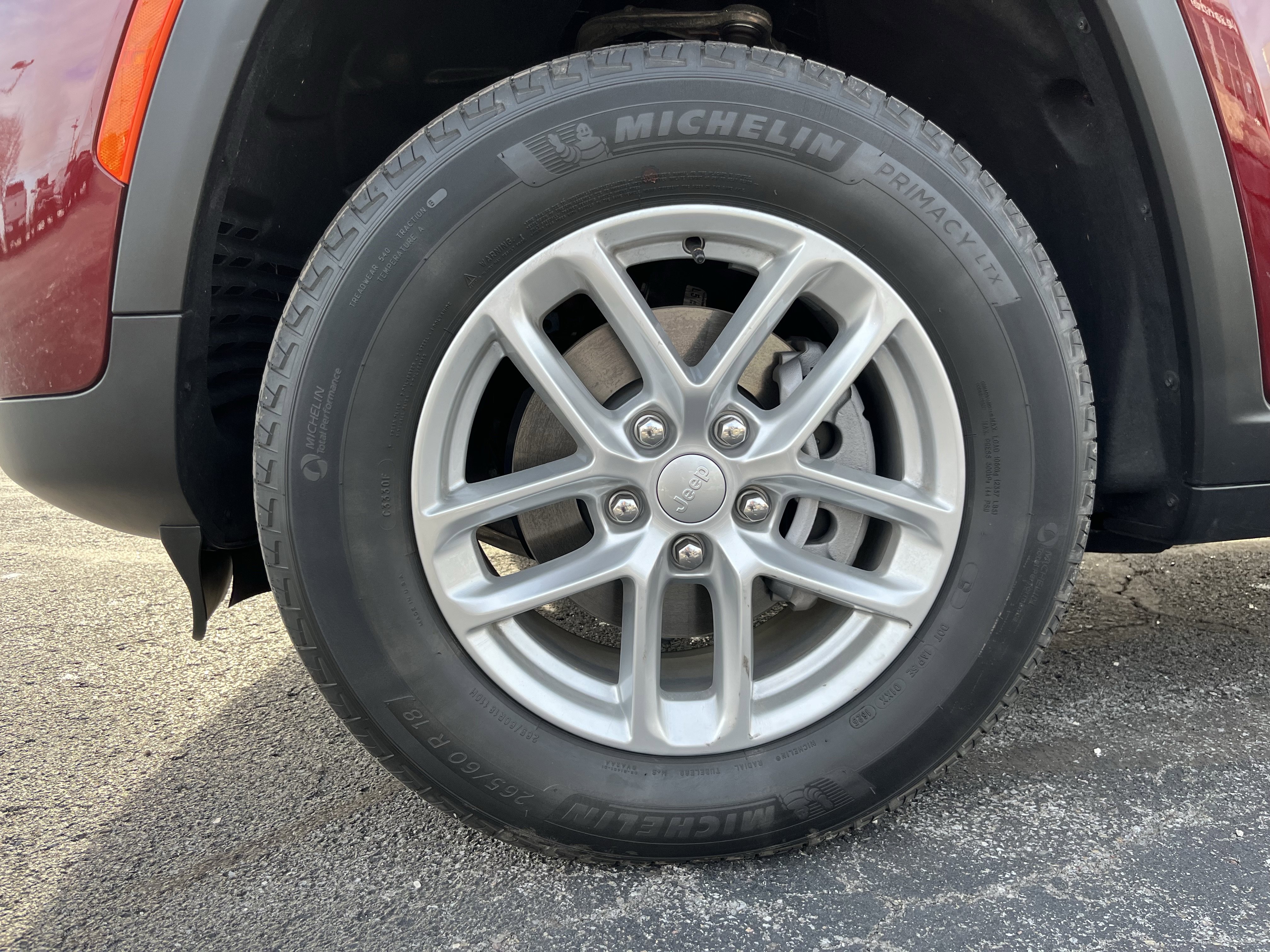 Used 2025 Jeep Grand Cherokee Laredo X w/ Luxury Tech Group I image 11