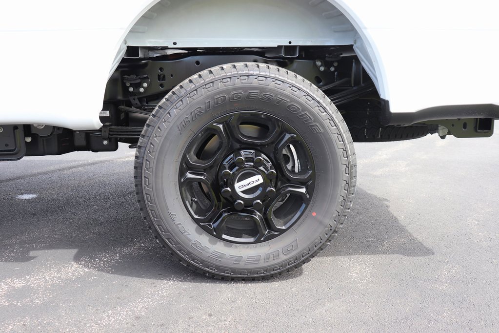 New 2026 Ford F350 4x4 Regular Cab Super Duty image 10