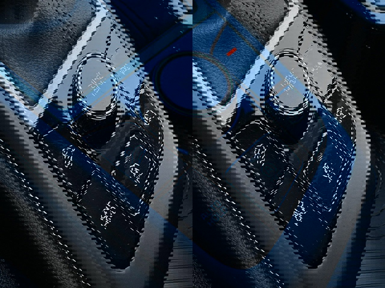 Used 2025 Kia Sportage LX image 36