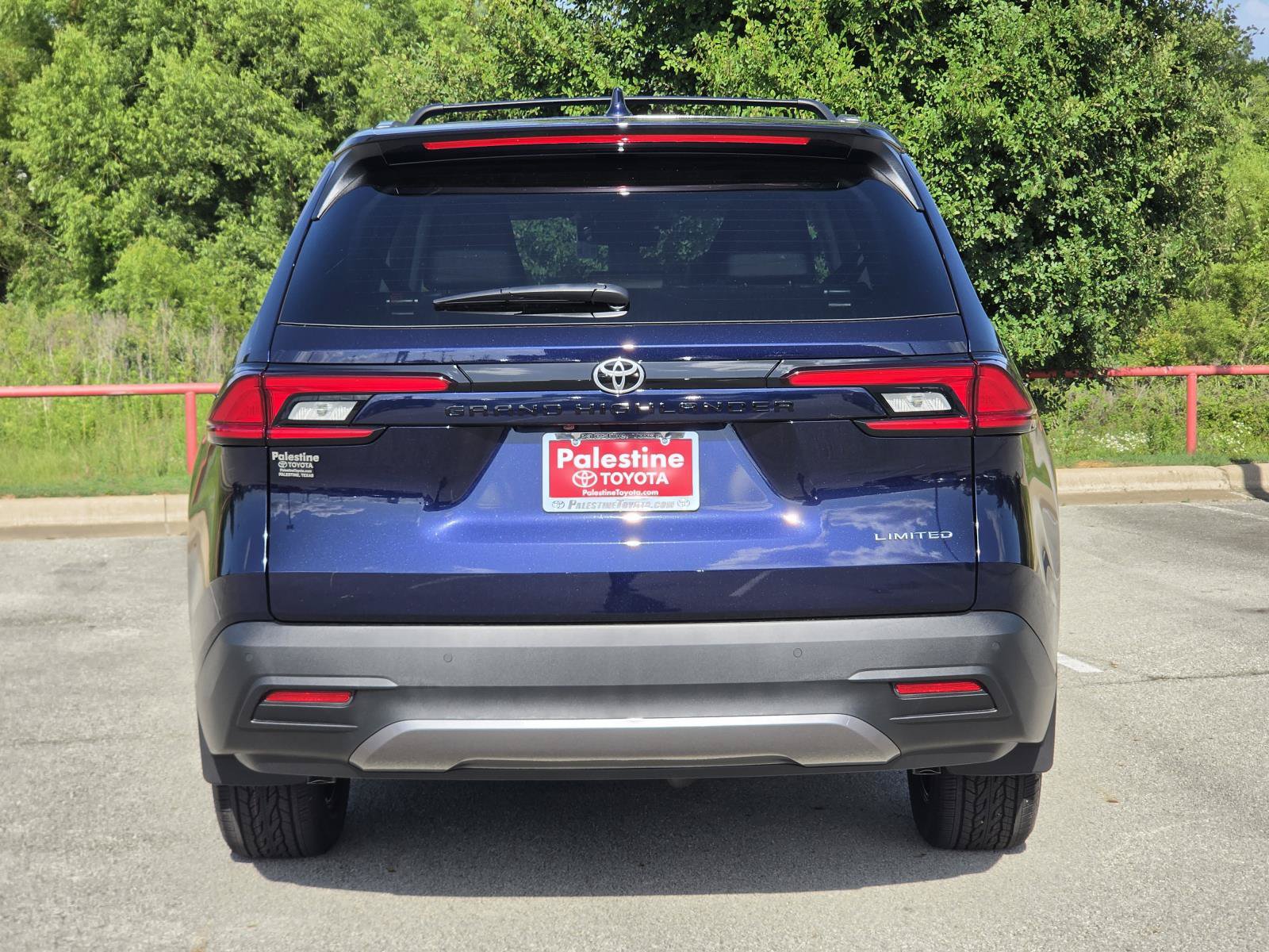 Used 2026 Toyota Grand Highlander FWD image 5