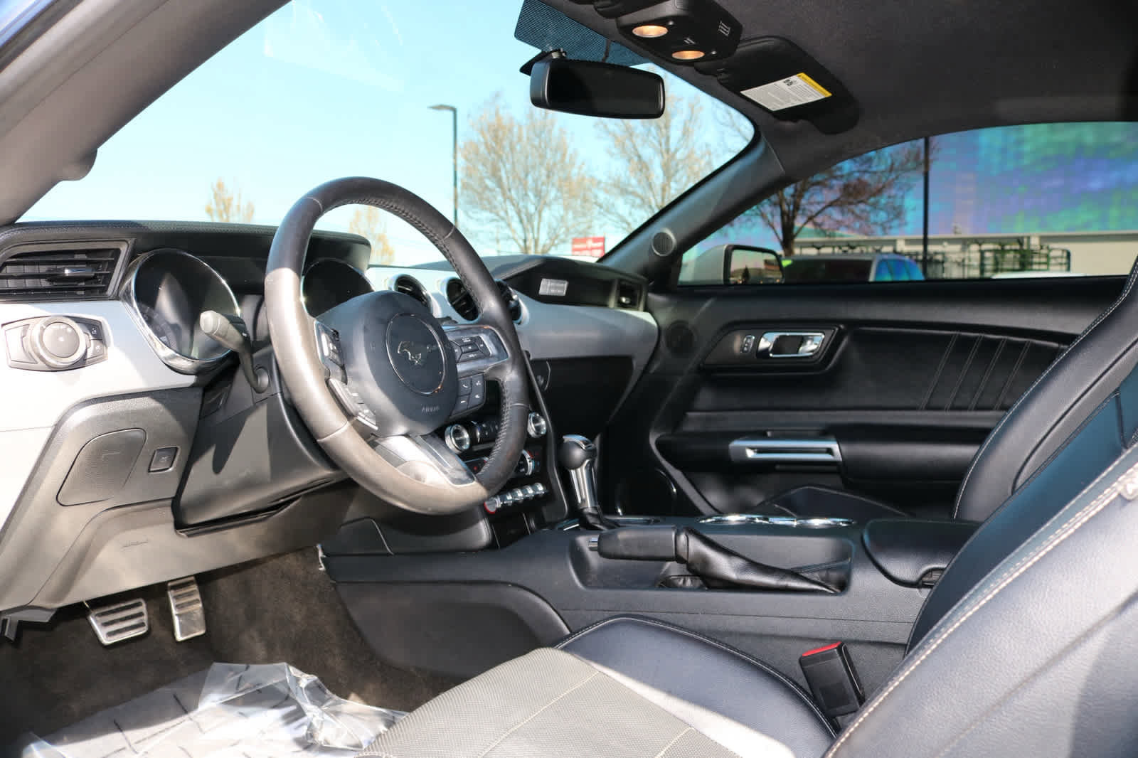 Used 2015 Ford Mustang GT Premium RWD image 7