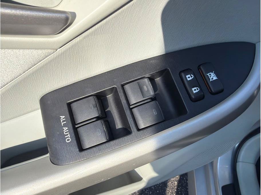 Used 2013 Toyota Prius Two FWD image 9