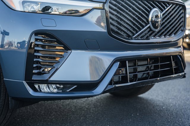 New 2026 Volvo XC60 B5 Core w/ Climate Package image 13