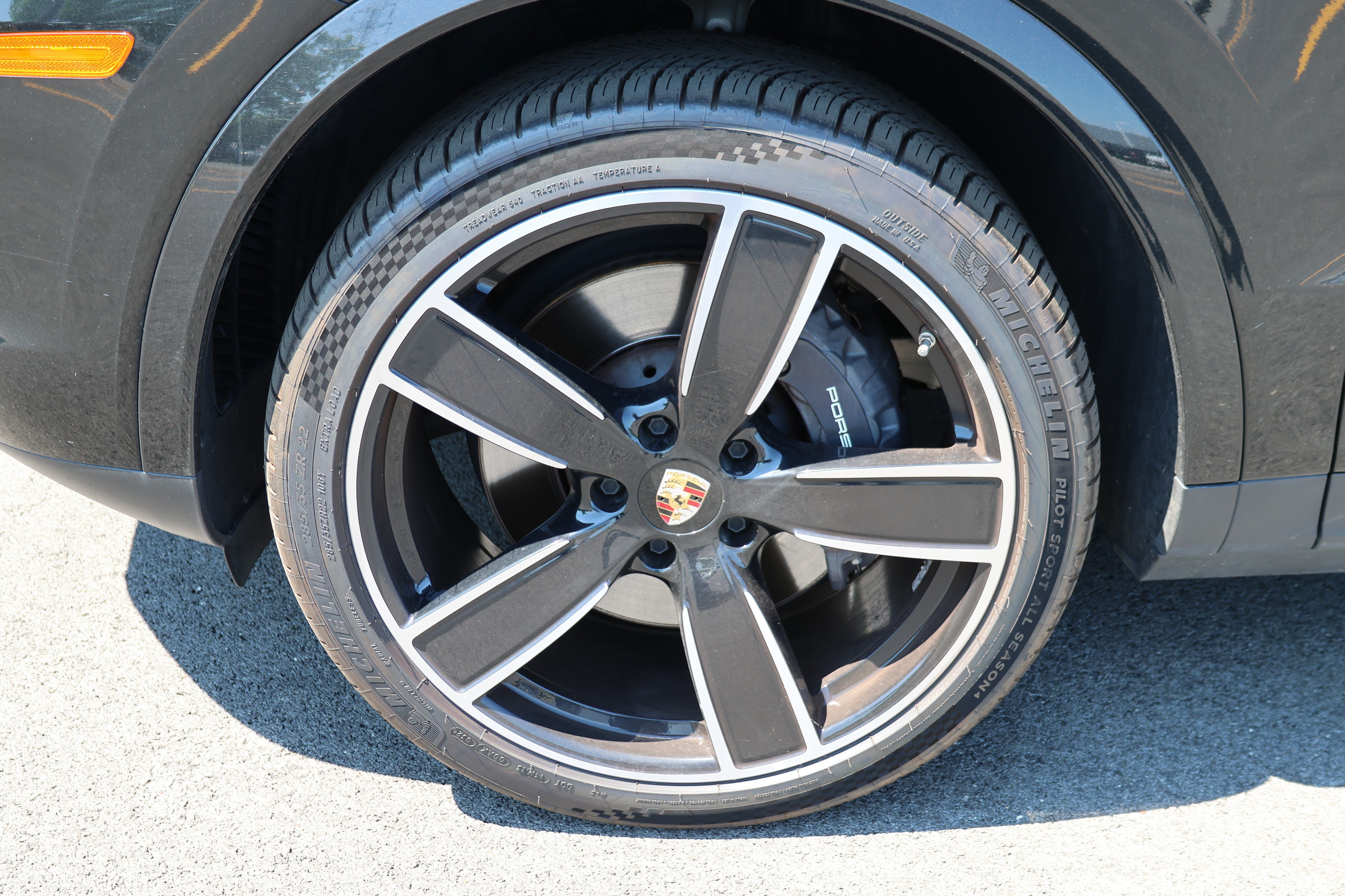 Used 2023 Porsche Cayenne Platinum Edition AWD/4WD image 10