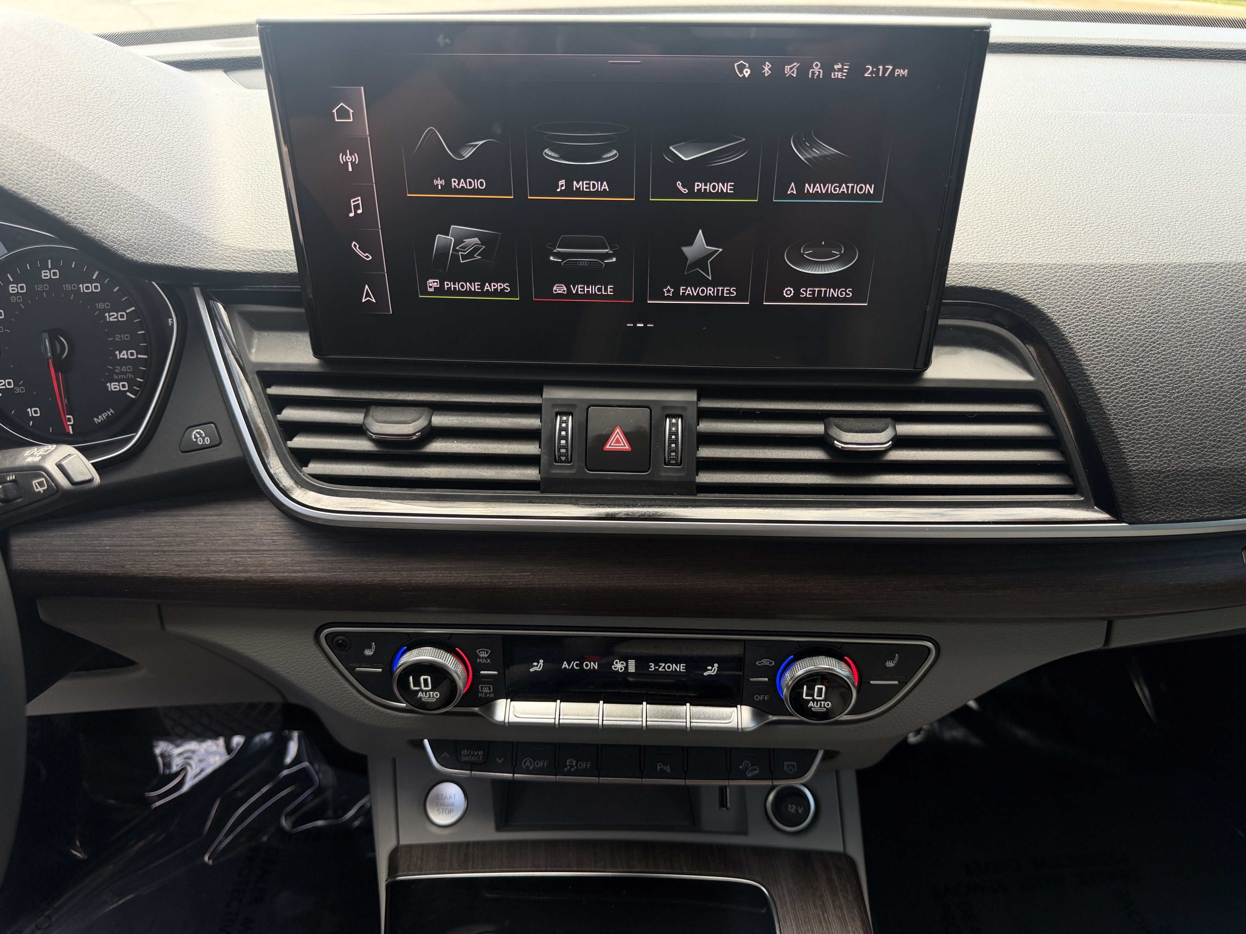 Used 2024 Audi Q5 2.0T Premium w/ Convenience Package AWD/4WD image 24