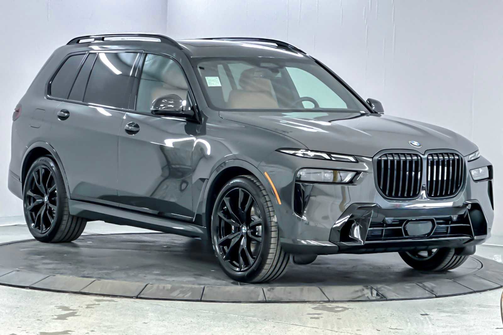 Used 2026 BMW X7 xDrive40i w/ M Sport Package image 9