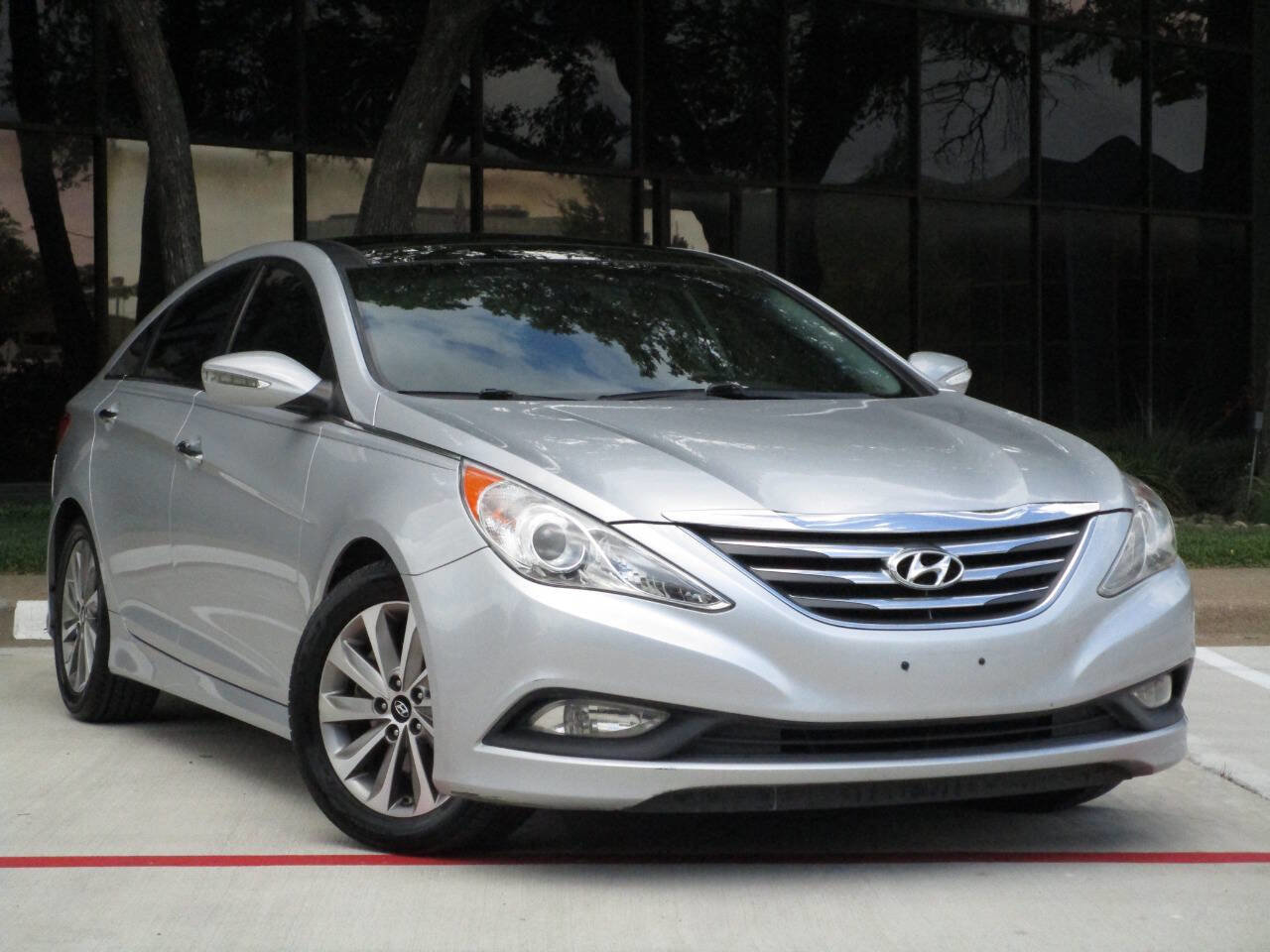 Used 2014 Hyundai Sonata Limited w/ Technology Package 05