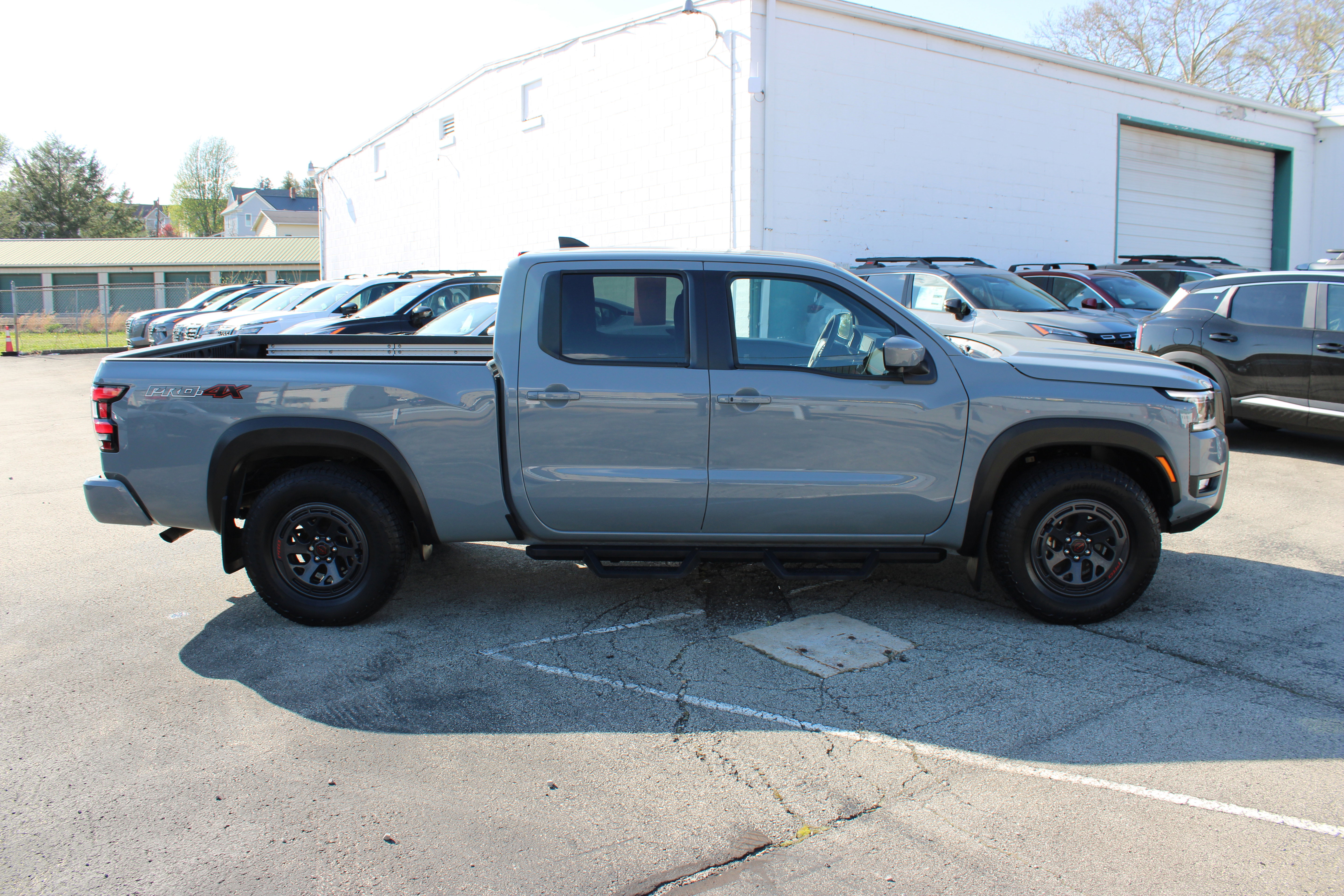 Certified 2025 Nissan Frontier PRO-4X w/ Pro Premium Package image 8
