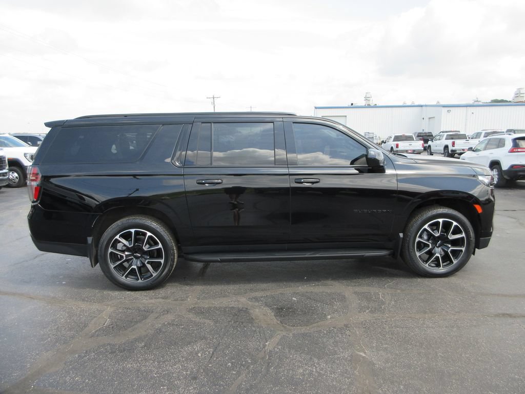 Certified 2023 Chevrolet Suburban RST AWD/4WD image 5