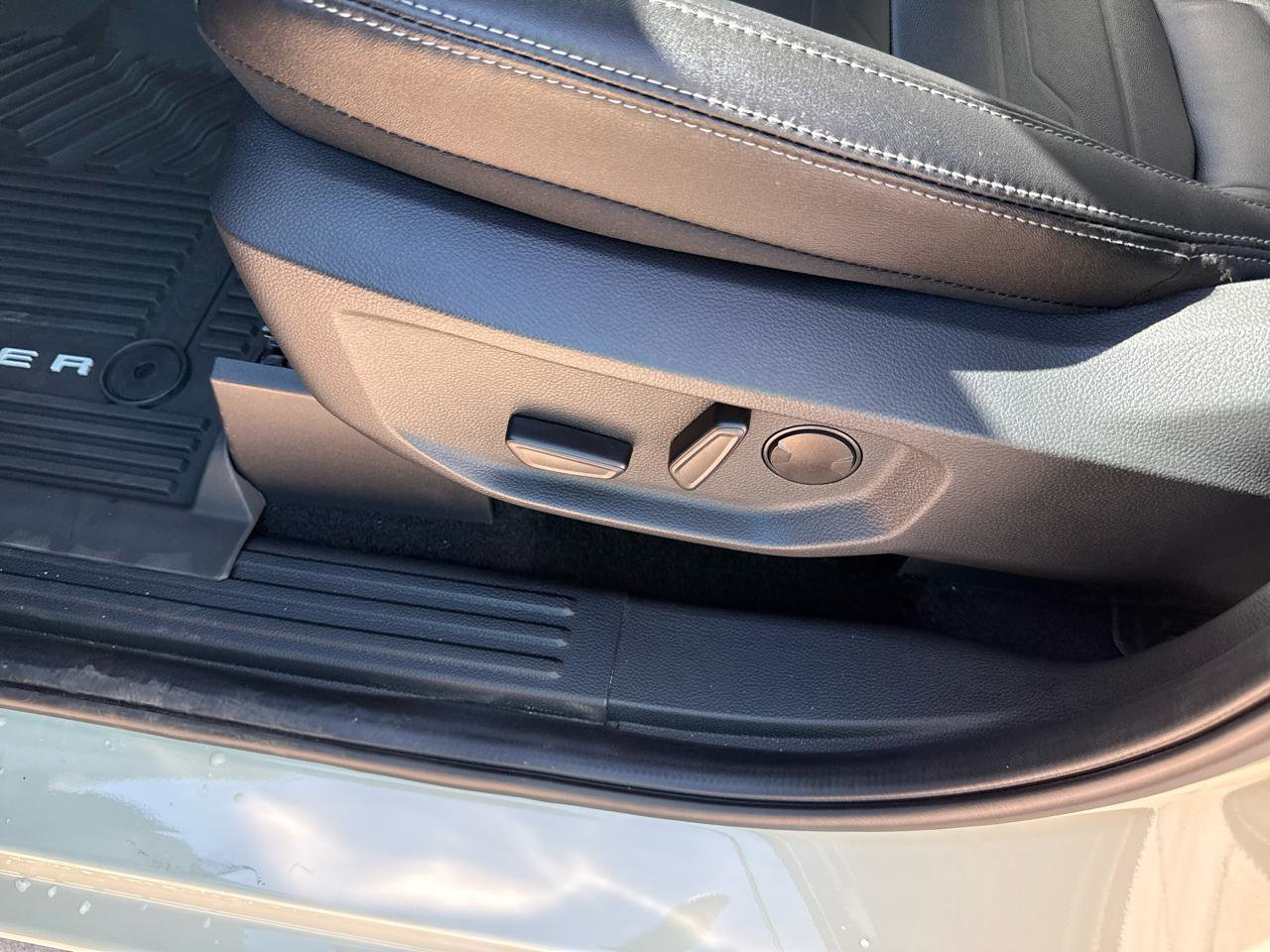 New 2025 Ford Ranger Lariat w/ FX4 Off-Road Package image 22