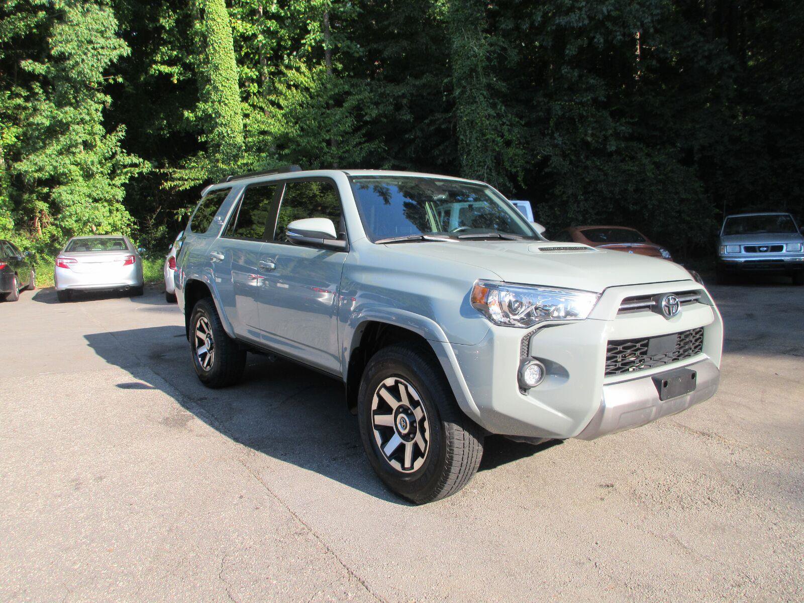 Used 2023 Toyota 4Runner TRD Off-Road Premium w/ Moonroof Package AWD/4WD image 3