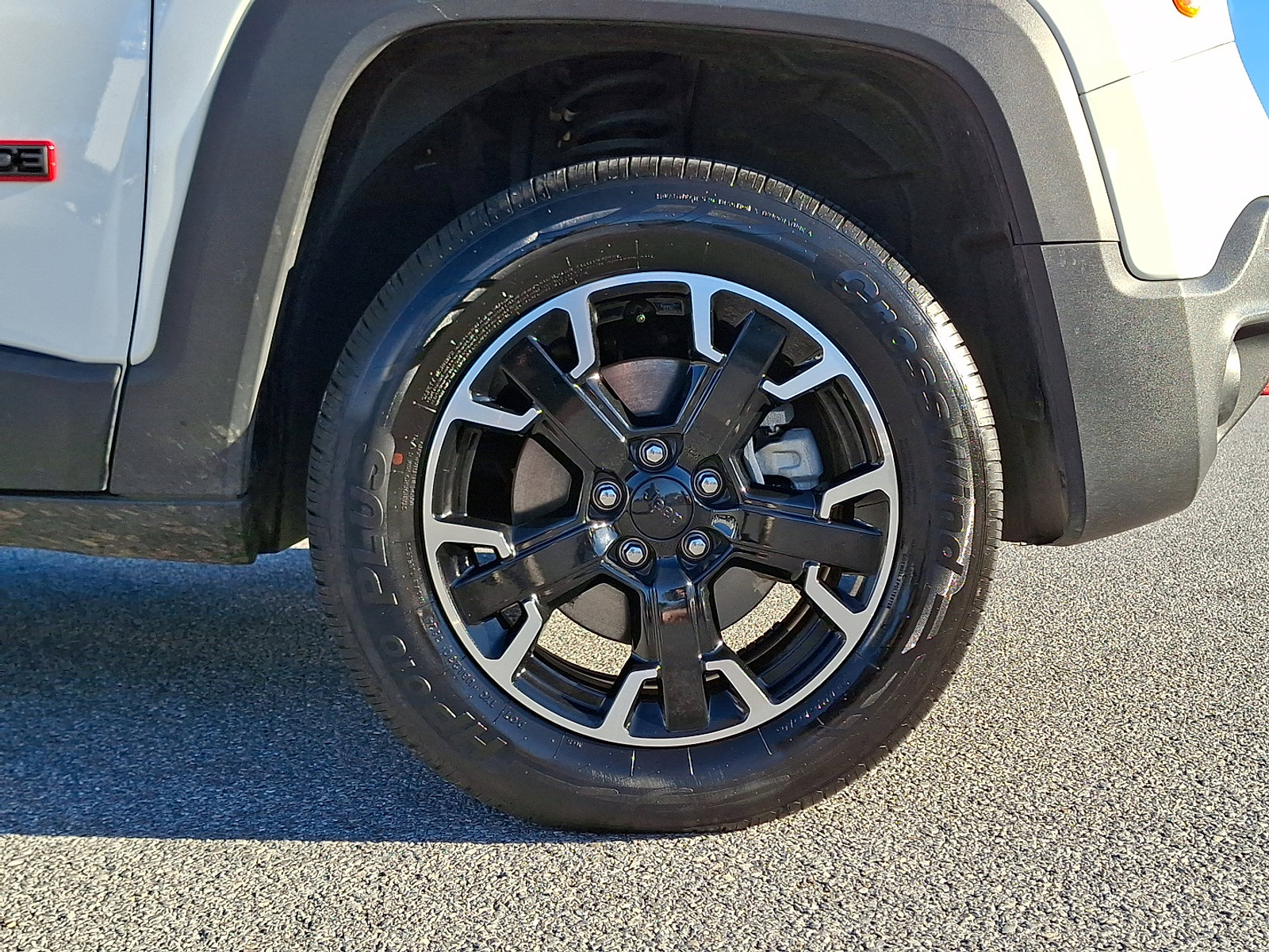 Used 2023 Jeep Renegade Trailhawk image 8