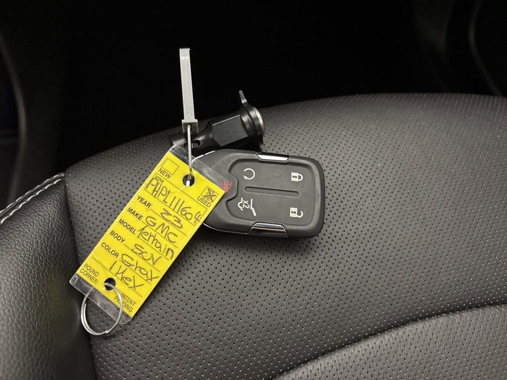 Used 2023 GMC Terrain SLT w/ Elevation Edition image 33