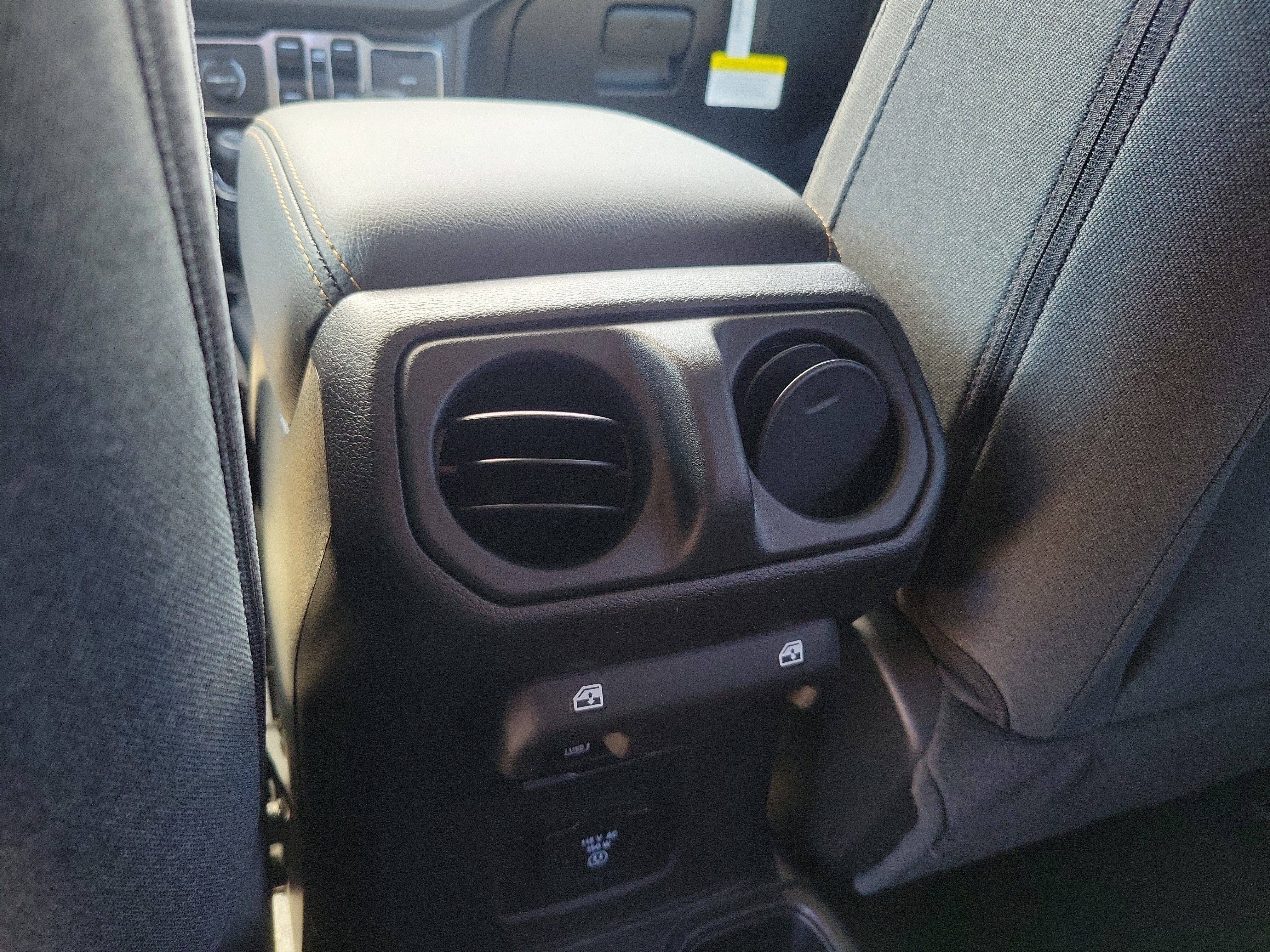 New 2026 Jeep Wrangler Unlimited Sahara AWD/4WD image 12