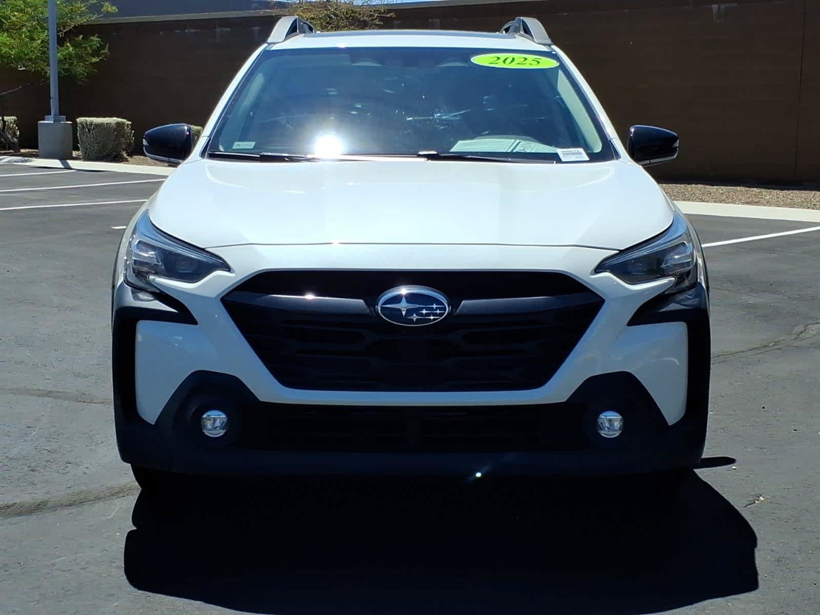Used 2025 Subaru Outback Premium AWD/4WD image 2