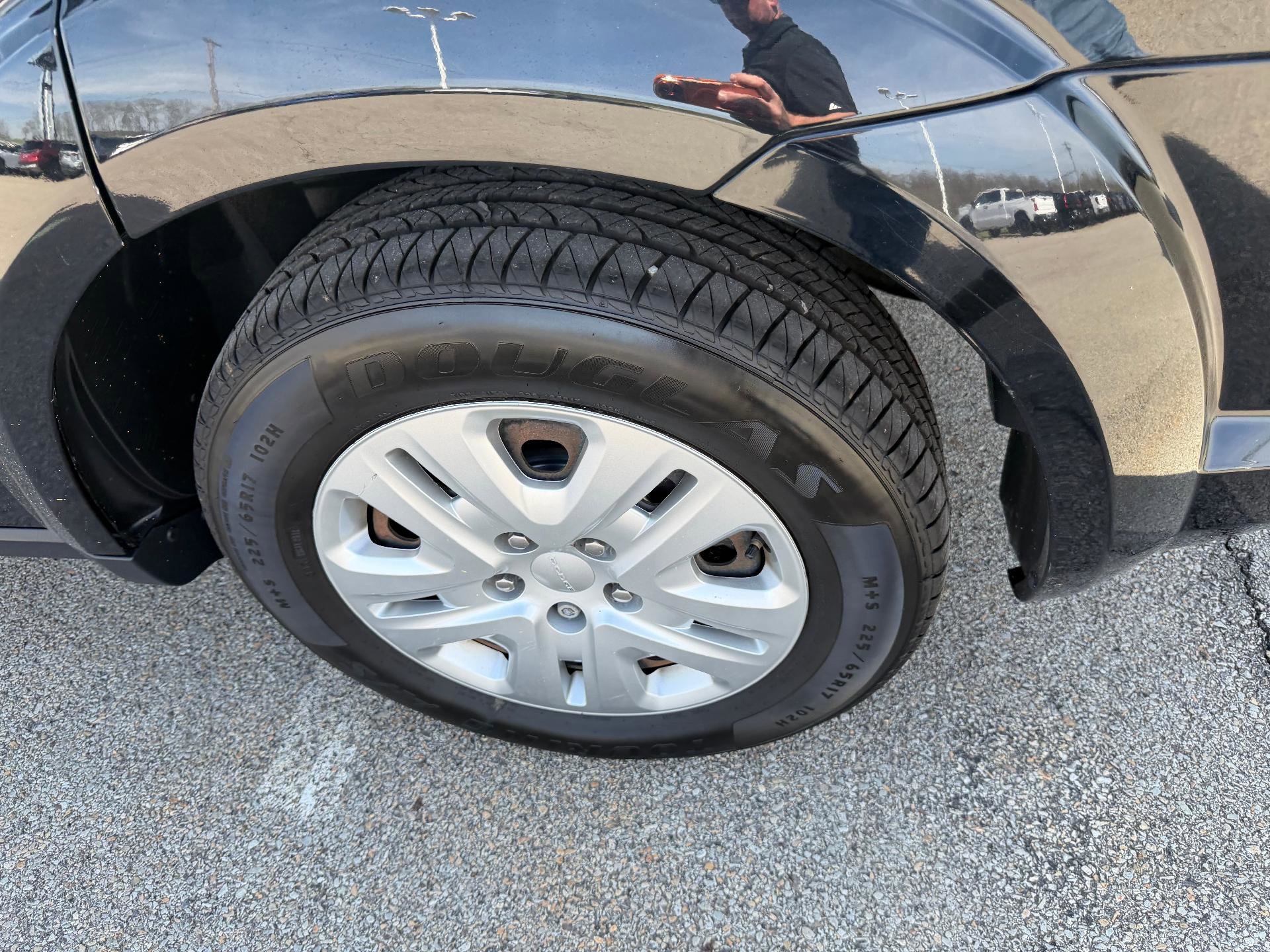 Used 2019 Dodge Journey SE FWD image 13