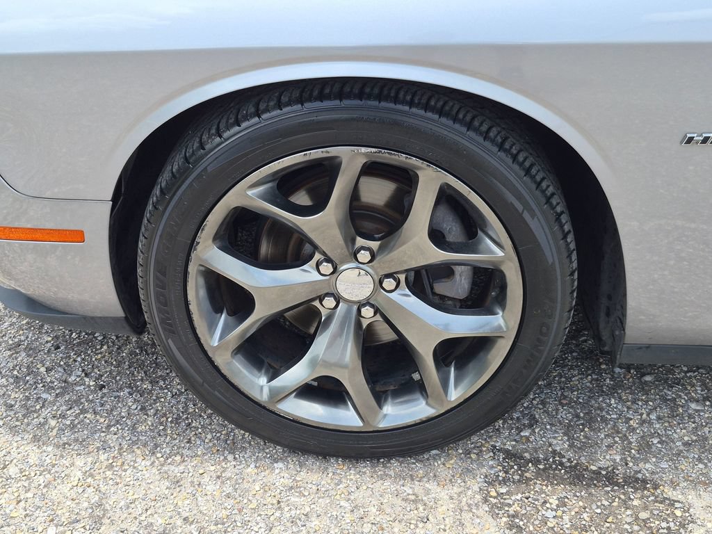 Used 2016 Dodge Challenger R/T Plus RWD image 11
