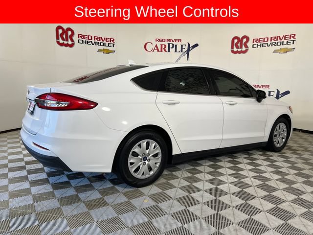 Used 2020 Ford Fusion S FWD image 8