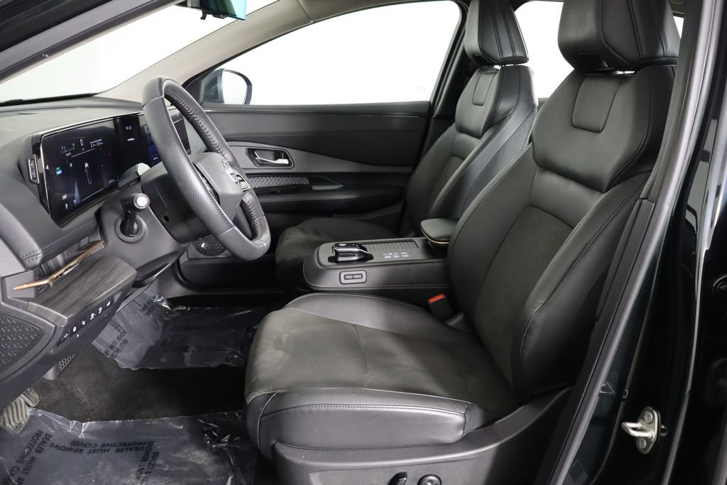 Used 2024 Nissan Ariya FWD image 14